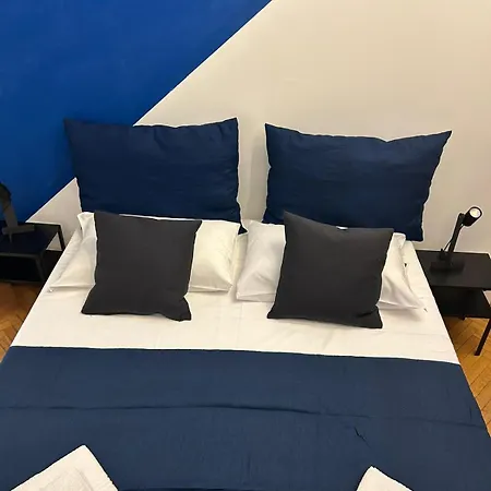 Casa Francis 3*